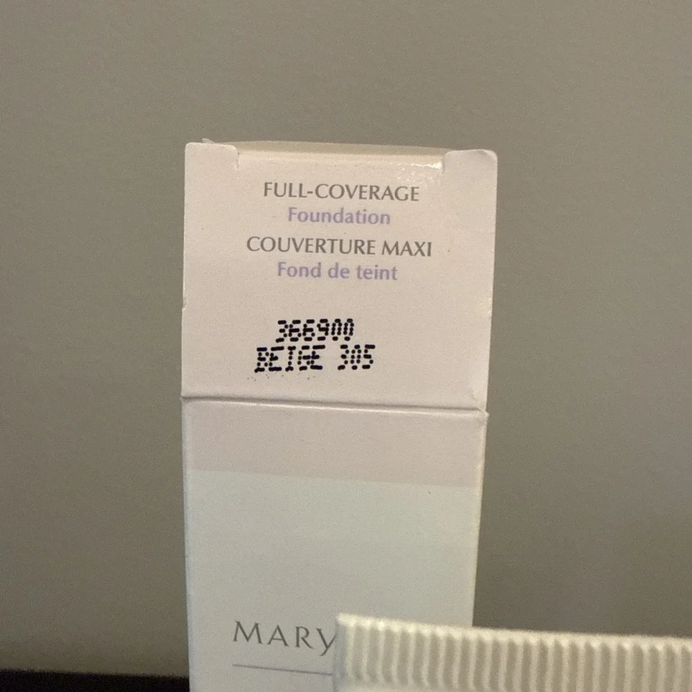 Mary Kay‎ Full Coverage Foundation Beige 305 - Gray Cap # 366900 Normal To Dry